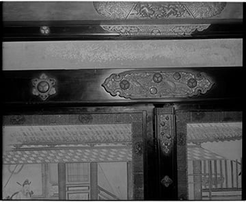 上洛殿上段之間東側帳台構中央部柱釘隠(焼失)の画像